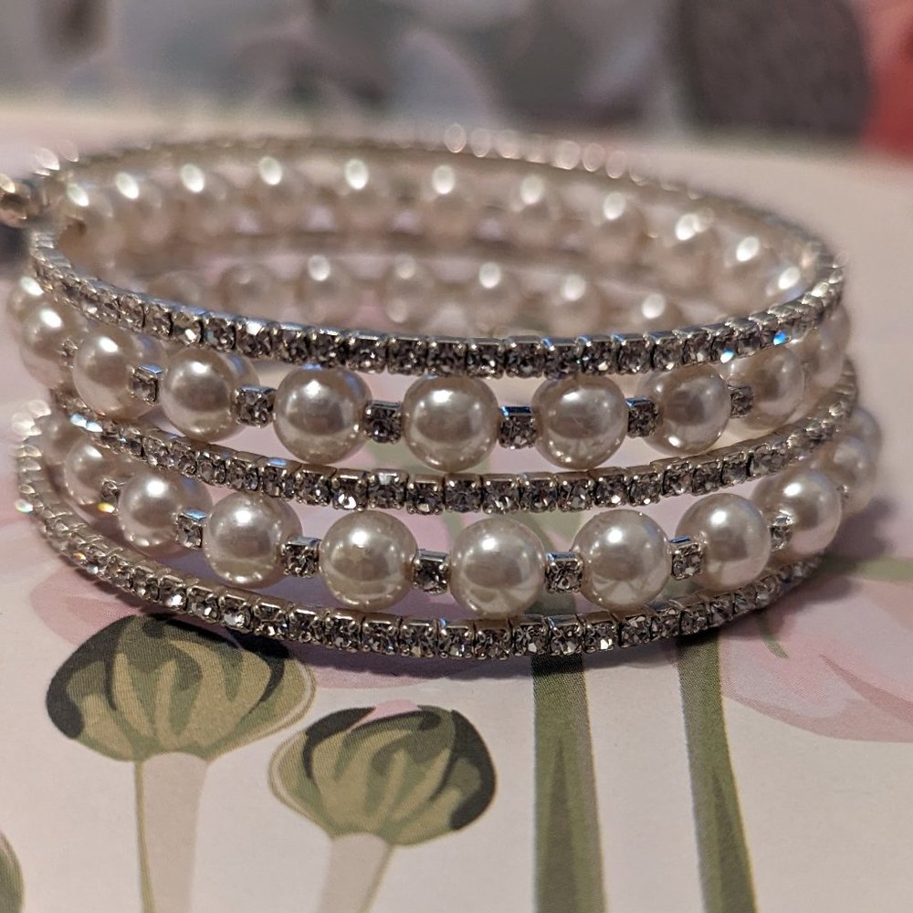 Pearl and Rinestone Bracelet from icing
